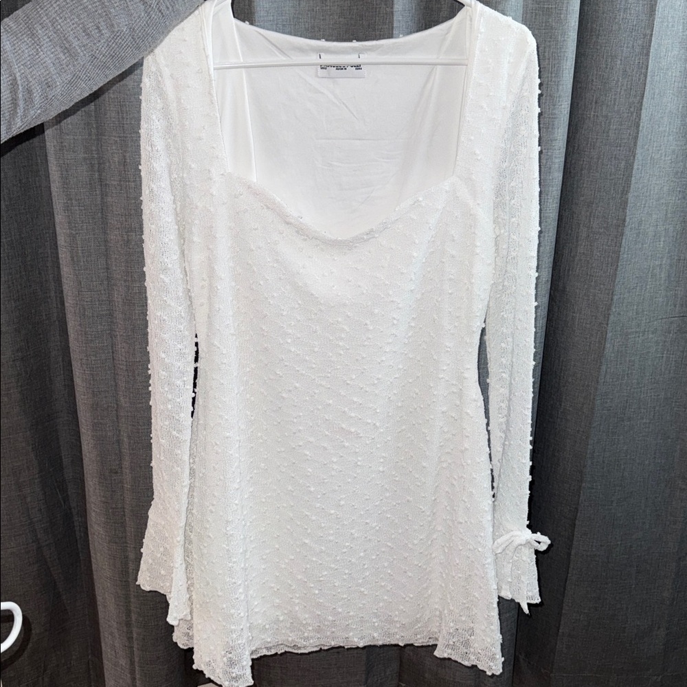 Women’s White Long Sleeve Dress